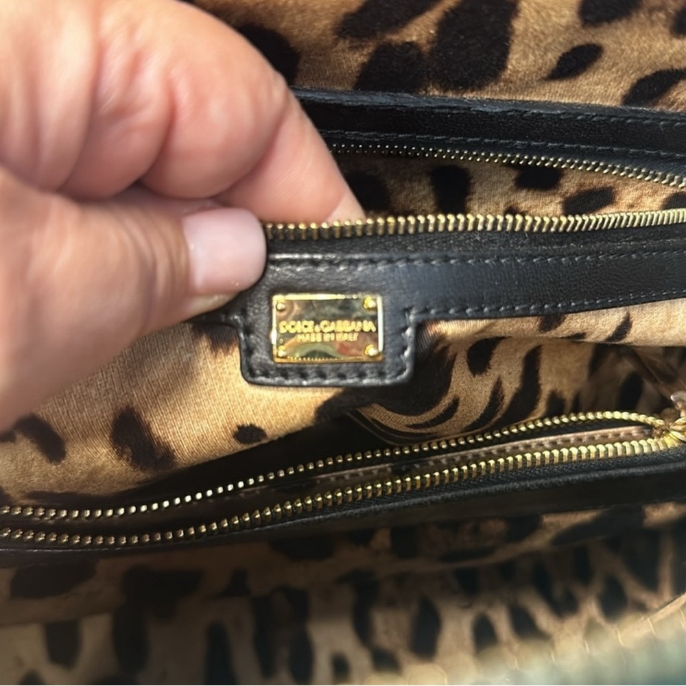 Dolce and Gabbana Megan dome satchel excellent used condition - Picture 10 of 10